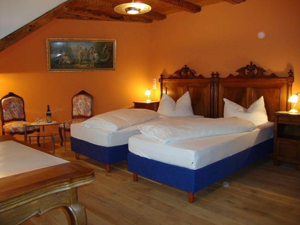 Historisches Genusshotel Loewen Schopfheim Exterior photo