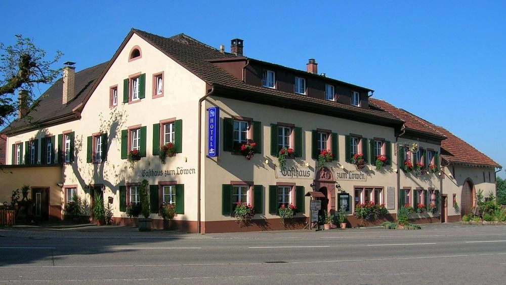 Historisches Genusshotel Loewen Schopfheim Exterior photo