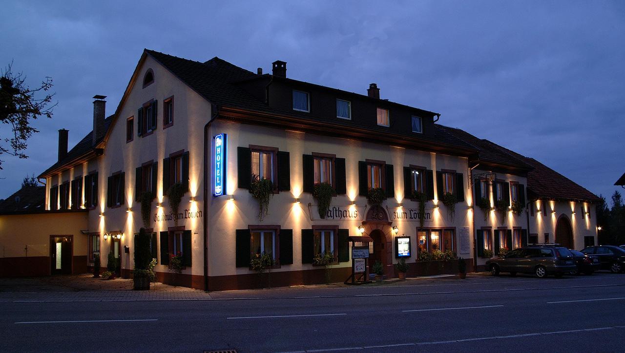 Historisches Genusshotel Loewen Schopfheim Exterior photo