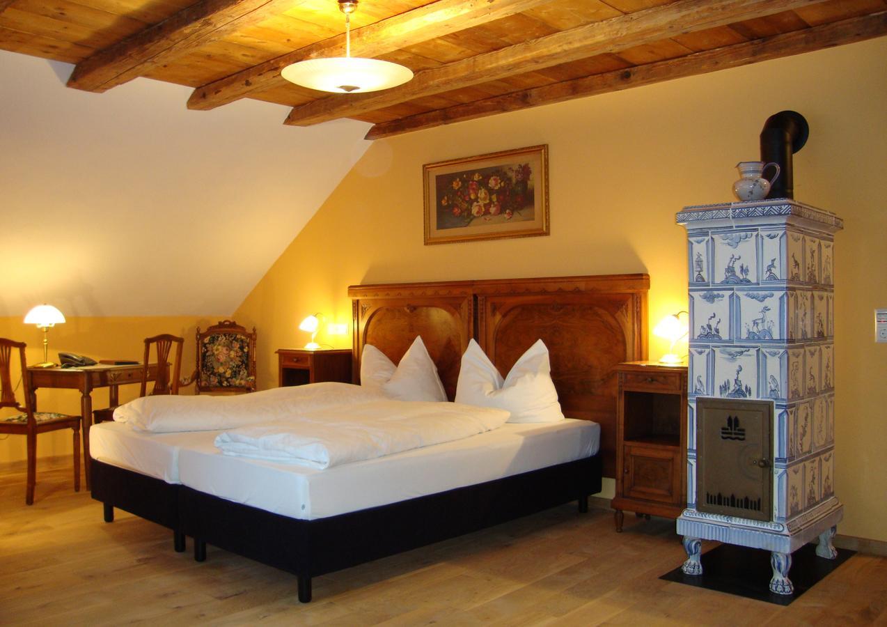 Historisches Genusshotel Loewen Schopfheim Exterior photo